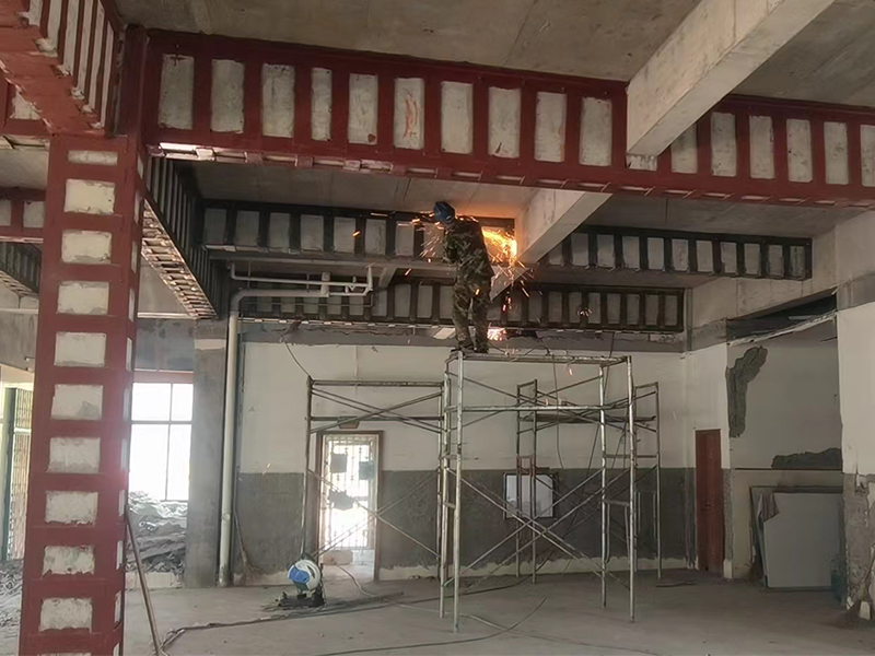 建筑安全加固，地基技术咨询护航工程品质,随着城市化步伐的加快，高楼大厦如春笋般崛起，人们在追求建筑美观与实用性的同时，地基加固问题愈发凸显，加固地基技术咨询应运而生，它为建筑安全提供了坚实的保障，本文将深入探讨加固地基技术咨询的重要性、具体方法及其光明前景。,加固地基技术咨询,技术咨询,第1张
